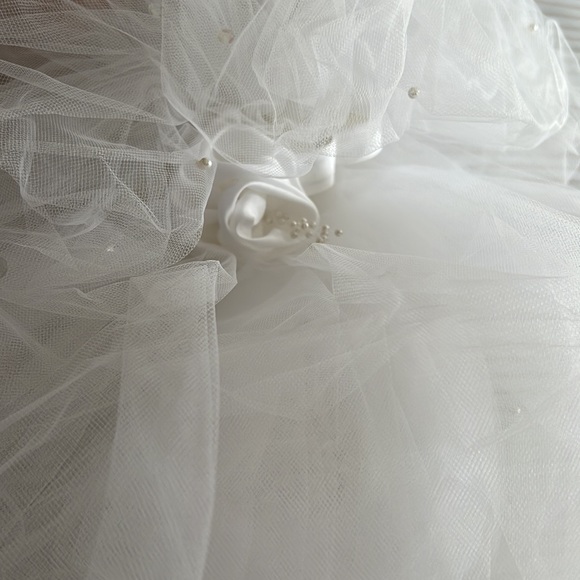 Elegant custom bridal veil 40” length pearl tiara headband flower bustle formal - Picture 8 of 12